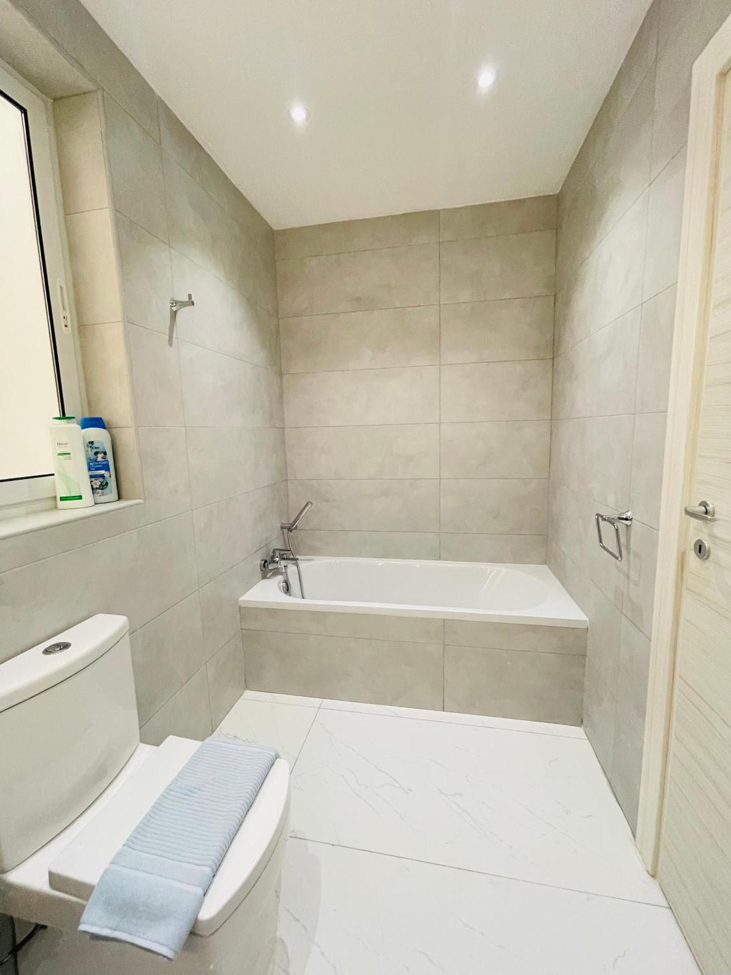 Blu Mar Sea View Apartments San Pawl il-Baħar Eksteriør billede